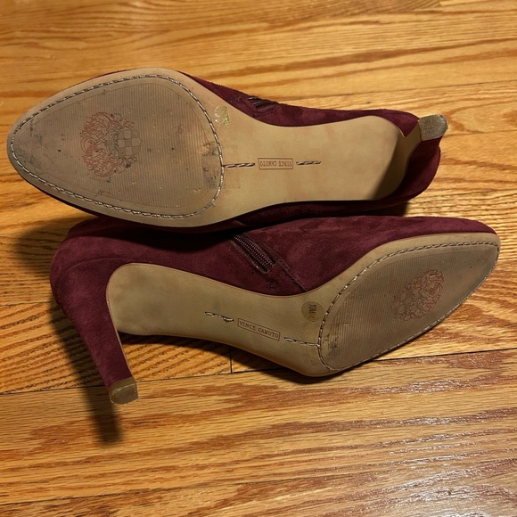 Vince Camuto Heels - Picture 3 of 4